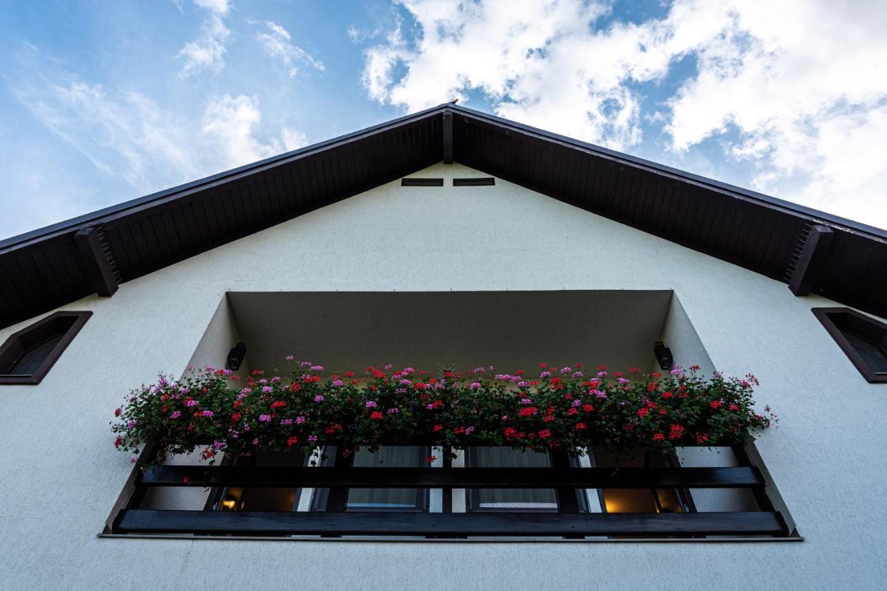 K'Raman Hotel Râmnicu Vâlcea Екстериор снимка